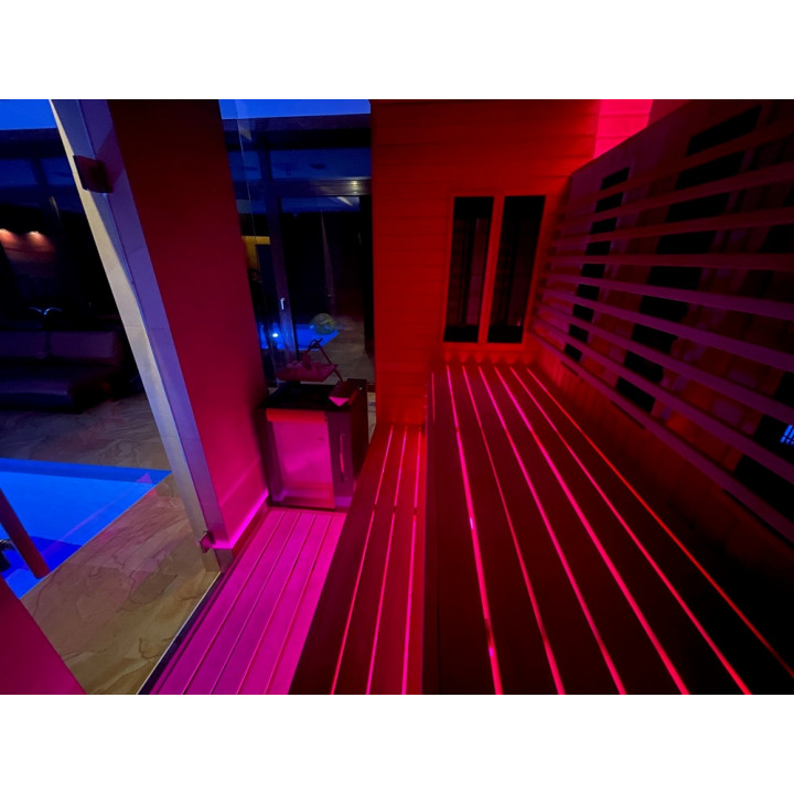 SAUFLEX RGB LED REFEROM, S KRMILNO ENOTO