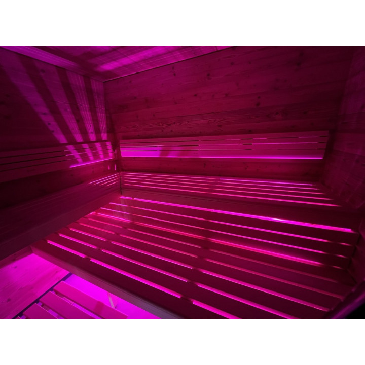 SAUFLEX RGB LED REFEROM, S KRMILNO ENOTO