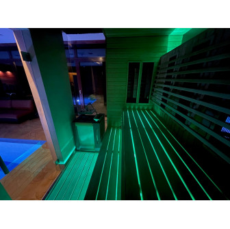 SAUFLEX RGB LED REFEROM, S KRMILNO ENOTO
