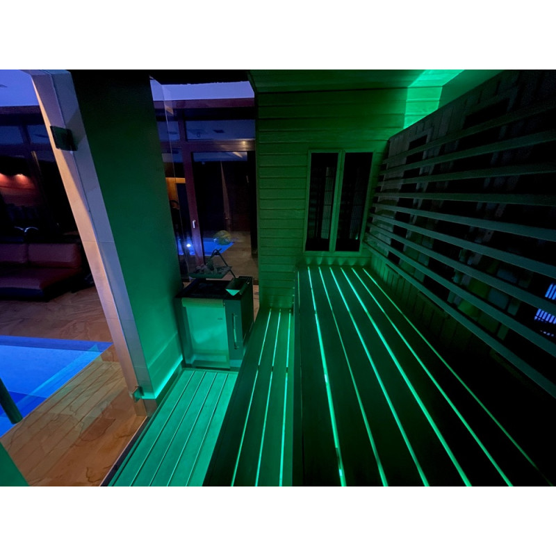 SAUFLEX RGB LED REFEROM, S KRMILNO ENOTO