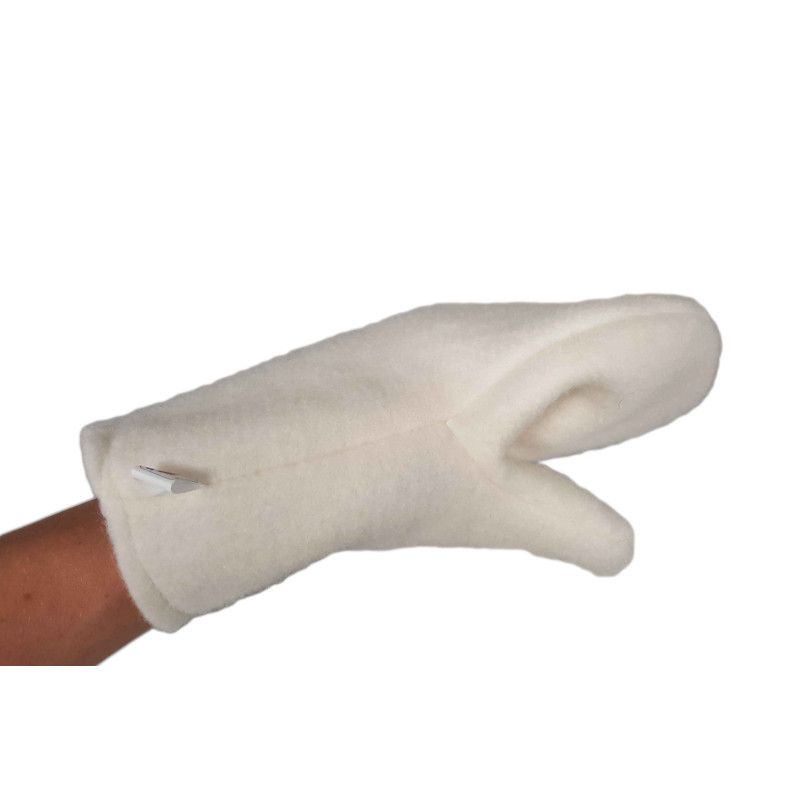 Volnena bela rokavica za savno